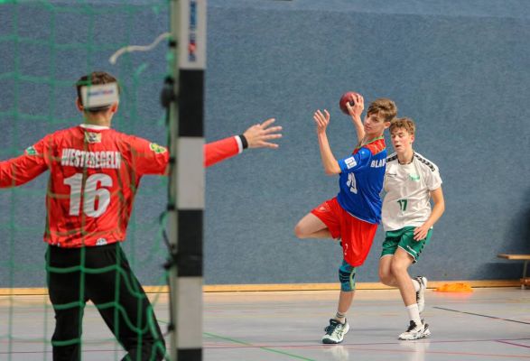 💙❤️💚🤍 Unsere MJB verliert das Auswärtsspiel (34:31) gegen den SV Wacker 09 Westeregeln
Fotos von Marie 💙❤️💚🤍