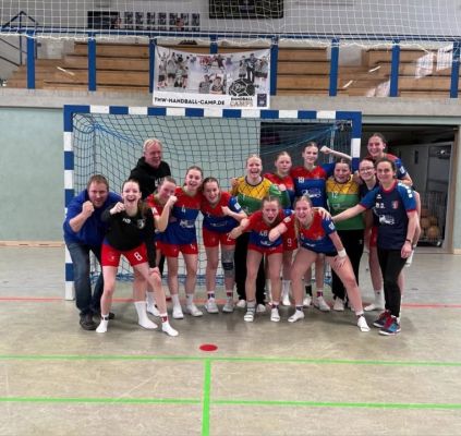 💙❤️ AUSWÄRTSSIEG! 🥳 Unsere WJB gewinnt 23:20 gegen den HSV 2000 Zerbst e. V. 👏🏻💙❤️