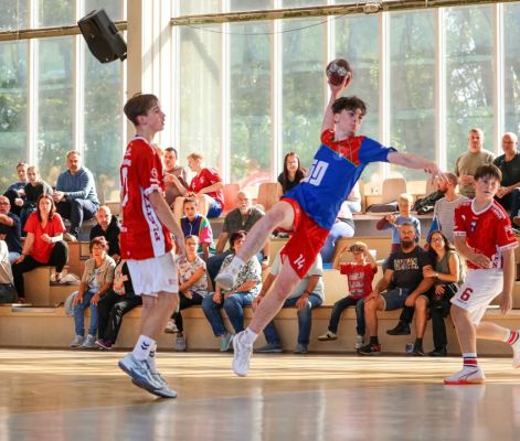 💙❤️💚🤍 Unentschieden! Unsere MJB spielte Heimisch 33:33 gegen den HC Burgenland e.V. 
Fotos von Marie 💙❤️💚🤍