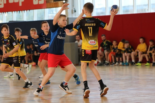 💙❤️ Unsere gemischte E-Jugend verliert das Heimspiel (15:38) gegen den Jessener SV 53 e.V. 
Schade, Kopf hoch!
Fotos von Marie 💙❤️