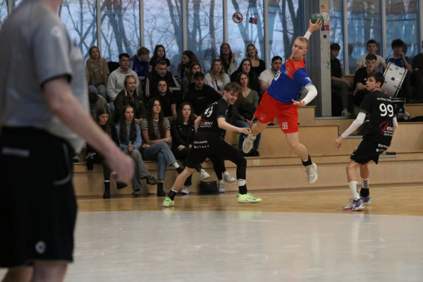 💙❤️ Hier kommen die Bilder zum Spiel unserer Männer I gegen den SV Stahl Thale e.V. - Abteilung Handball 
Fotos von Marie 💙❤️