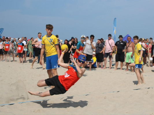 ❤️💙 Sooo – hier kommen jede Menge Schnappschüsse vom Wochenende! 🤗

Klickt euch durch die Galerie und erlebt mit uns noch einmal all die Momente vom Wochenende in Warnemünde. Viel Spaß beim Anschauen! 😎❤️💙 

Warnemünde/ Rostock Ballfreunde