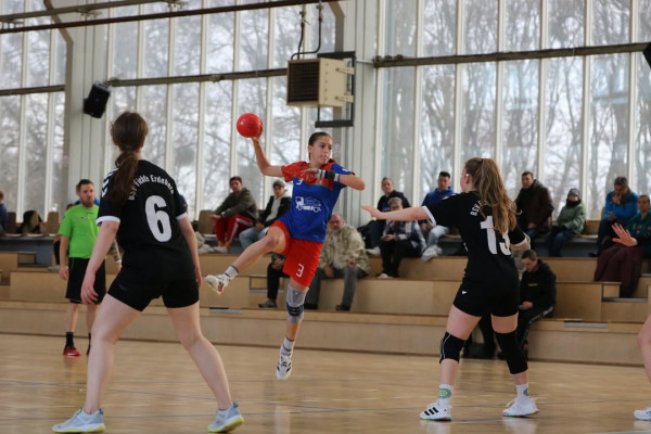 💙❤️ Unsere WJB verliert das Heimspiel 16:34 gegen den BSV "Fichte" Erdeborn e.V. - Handball seit 1926 Schade Mädels, Kopf hoch! 
Fotos von Marie 💙❤️