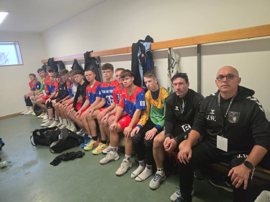 💙❤️ AUSWÄRTSSIEG! 🥳 
Unsere MJB gewinnt 35:29 gegen den SV Grün-Weiß Wittenberg-Piesteritz Abt. Handball 
Damit bleiben Sie weiterhin ungeschlagen!! 😎💙❤️