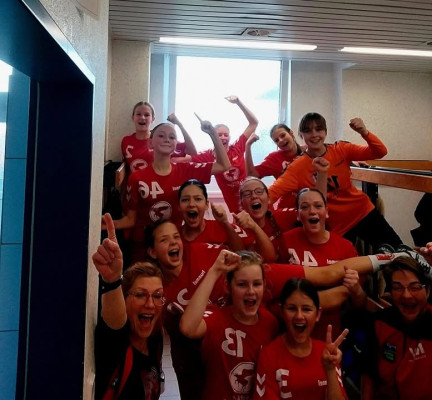 💙❤️ AUSWÄRTSSIEG! 🥳 Unsere WJD gewinnt 22:11 gegen den HSV 2000 Zerbst e. V. 👏🏻💙❤️