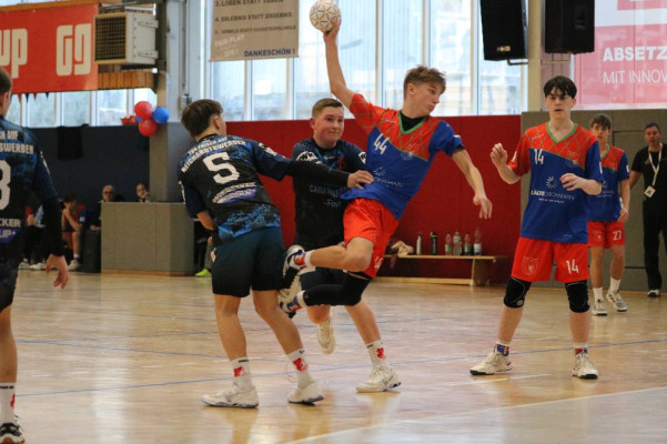 💙❤️ Hier kommen die Bilder zum Spiel unserer MJB gegen den TSV 1896 Reichardtswerben  
Fotos von Marie 💙❤️