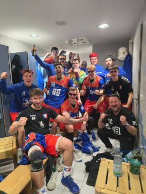 💙❤️ AUSWÄRTSSIEG! 😎 Unsere Männer I gewinnt souverän 43:13 gegen den SG Spergau Handball II
Schöne Sache Männer 🤩 💙❤️