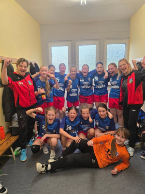 💙❤️ HEIMSIEG! 🥳 Unsere WJD gewinnt 28:6 gegen den SV Grün-Weiß Wittenberg-Piesteritz Abt. Handball 
Wahnsinn Mädels 😎💙❤️