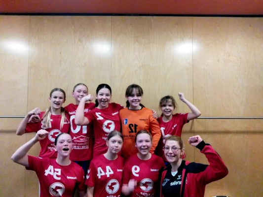 💙❤️ AUSWÄRTSSIEG!🤩 Unsere WJD gewinnt 11:15 gegen den SV Finken Raguhn e.V. 
Super Mädels 👏🏻💙❤️