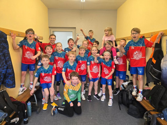 💙❤️HEIMSIEG! 🥳 Unsere gemischte E-Jugend gewinnt souverän 50:6 gegen den SG Kühnau II 
Was für ein Torspektakel!! 😎💙❤️