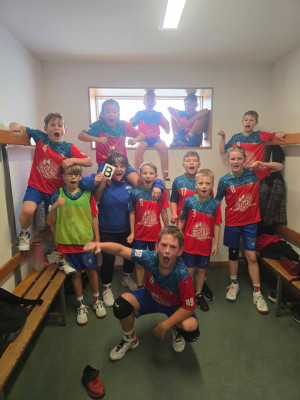 💙❤️ AUSWÄRTSSIEG! 🥳 Unsere gemischte E-Jugend gewinnt 26:24 gegen den SV Grün-Weiß Wittenberg-Piesteritz Abt. Handball 💙❤️