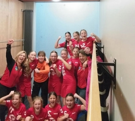 💙❤️ AUSWÄRTSSIEG! 🥳 Unsere WJD gewinnt souverän 22:7 gegen den SV Finken Raguhn e.V. 
Stark Mädels 💪🏻 💙❤️