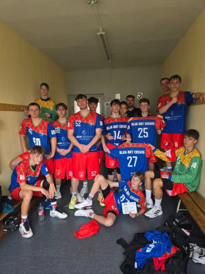 💙❤️HEIMSIEG! 😎
Unsere MJB gewinnt souverän mit 34:12 gegen den TSV Blau-Weiß Brehna-Handball 
Da darf man auch mal ganz ernst schauen 😅💪  
Starke Leistung, Jungs! 💙❤️
